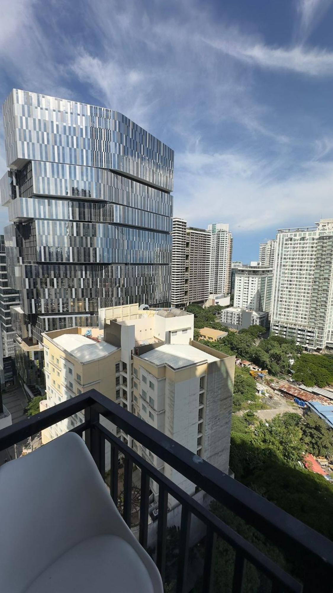 Modern & Comfy Studio - Steps From Ayala Mall, Cebu City Exterior foto